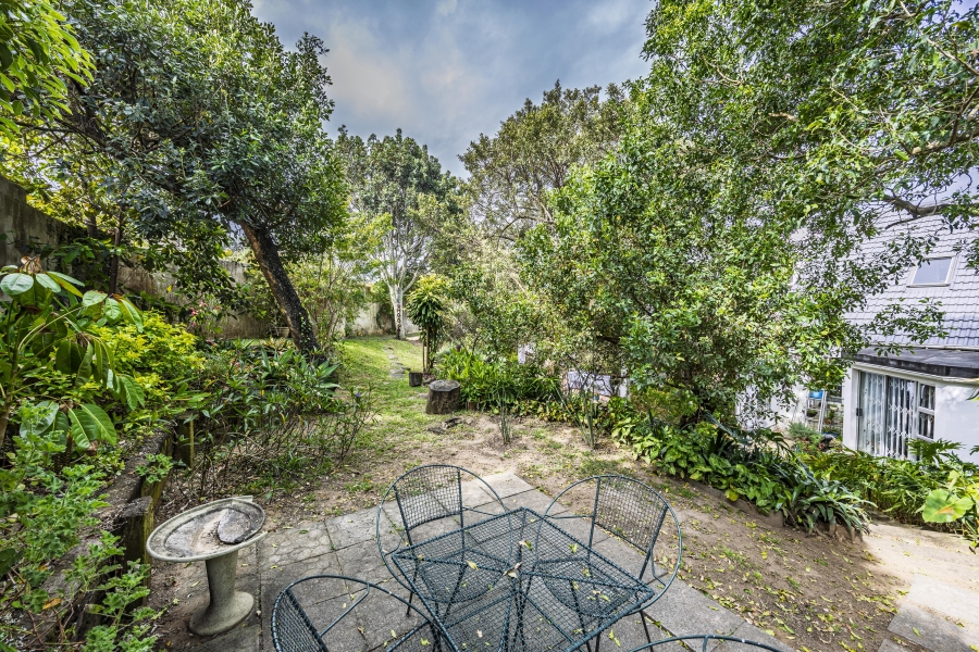 4 Bedroom Property for Sale in Bonza Bay Eastern Cape